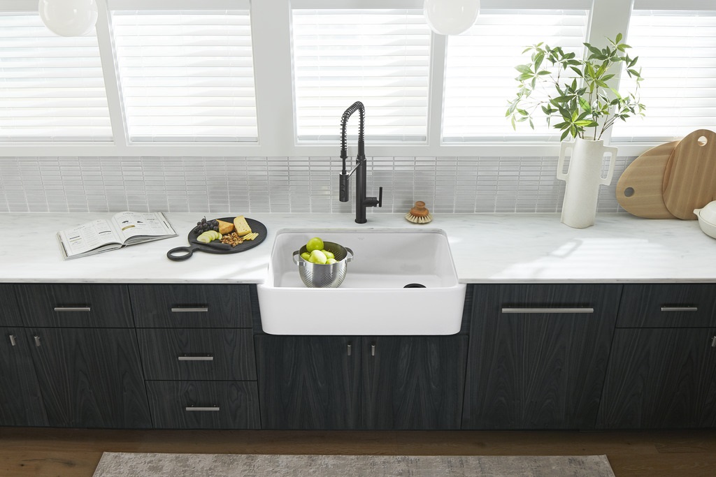 White countertops with black cabinets | Weinstein Supply Broomall